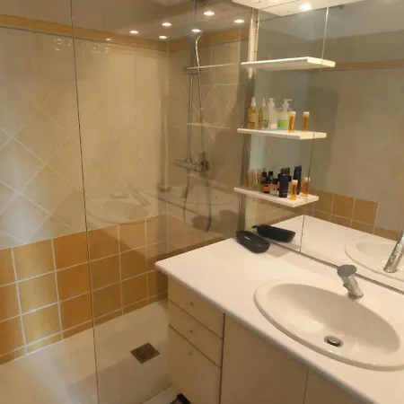 Apartament Escapade Frejusienne *